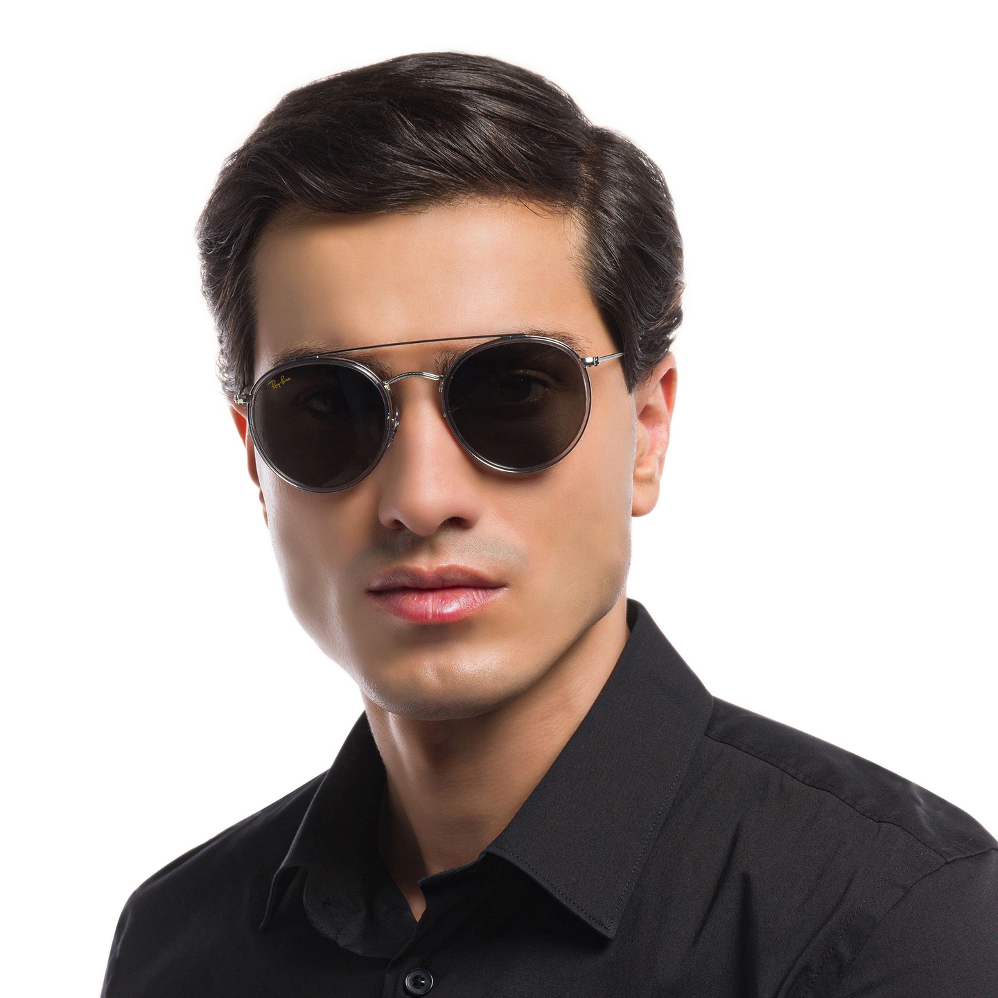 Shop Ray-Ban Unisex Round Sunglasses in Silver online.
