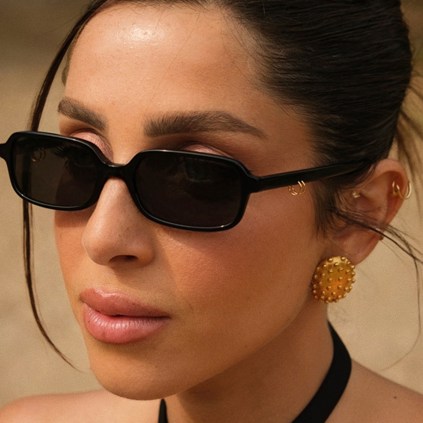 تسوق نظارات شمسية كايا بإطار مربّع TRICE بلون أسود أونلاين.